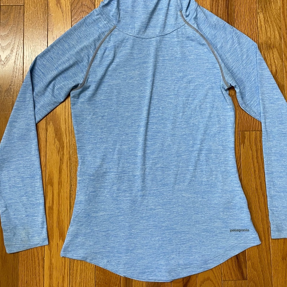 Patagonia Women's Long Sleeve Tropic Comfort Sun Hoody - Picture 5 of 9